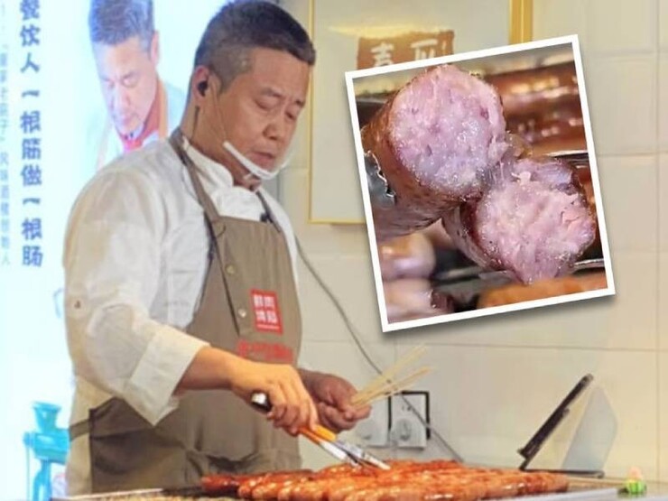 Kinh doanh - Từng là triệu phú với chuỗi nhà hàng, giờ đi bán xúc xích để trả nợ