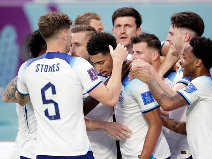 Bóng đá - Saka rực sáng cho ĐT Anh, 3 SAO MU "hóa rồng" ngày ra quân World Cup (Clip tin nóng Bóng đá 24h)