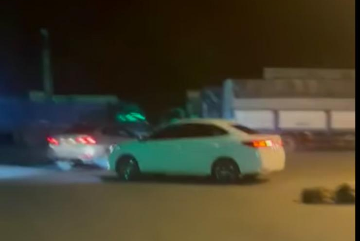 Mâu thuẫn, tài xế ô tô tăng ga đâm thẳng vào 2 phụ nữ, 1 người tử vong