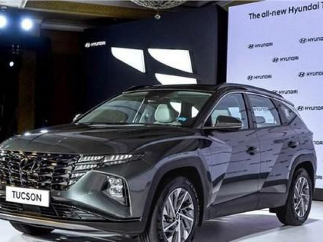 Tin tức ô tô - Loạt ô tô tăng giá bán dịp cuối năm, có dòng xe tăng giá đến 100 triệu đồng