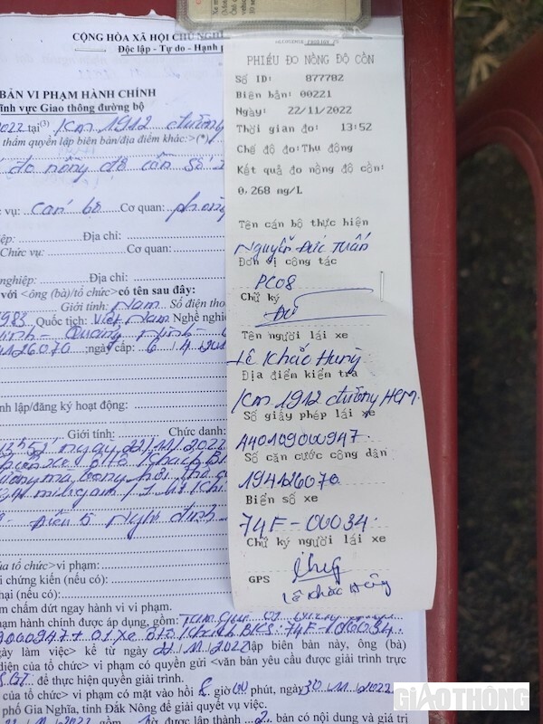 Phiếu đo nồng độ cồn của tài xế Lê Khắc Hùng. Ảnh: N.H
