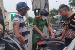 Tin tức trong ngày - Va quẹt giao thông, 2 người lao vào đánh nhau, hàng ngàn người khổ vì ùn tắc