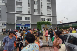 Tin tức trong ngày - Cháy căn hộ chung cư ở TP.HCM, nhiều người tháo chạy
