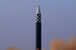 Thế giới - Sức mạnh tên lửa quái vật Hwasong-17 của Triều Tiên