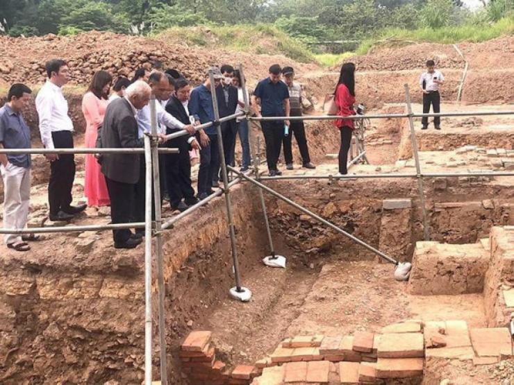 Tin tức trong ngày - Phát hiện hàng ngàn hiện vật tại chính điện Kính Thiên