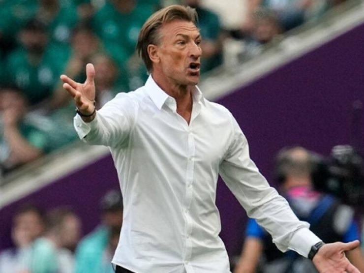 Kinh doanh - HLV vừa gây chấn động World Cup có mức lương bao nhiêu tại Saudi Arabia?