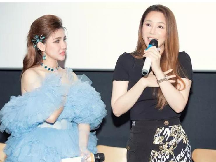 Đời sống Showbiz - Sau tin đồn phẫu thuật thẩm mỹ hỏng, nhan sắc Hồ Quỳnh Hương giờ ra sao?