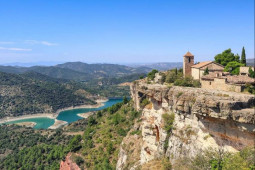 Du lịch - Những cảnh quan thiên nhiên đẹp nín thở ở xứ sở bò tót