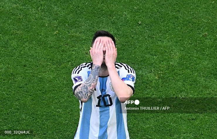Messi thừa nhận "bất lực" trước Saudi Arabia