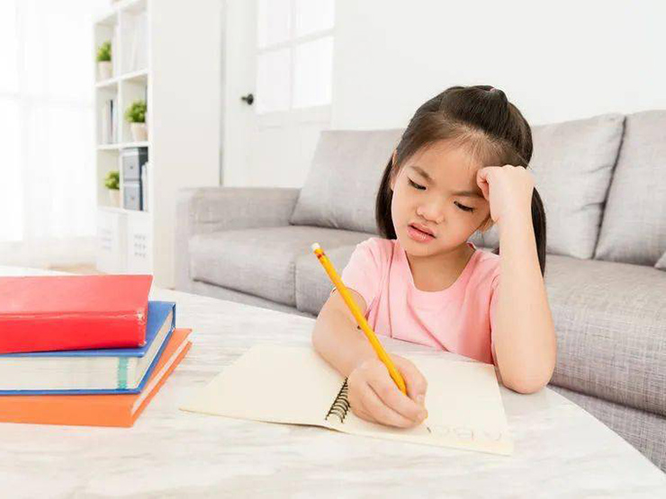 Tùy từng tính cách, việc so sánh có thể khiến con bi quan hoặc tiến bộ - 2