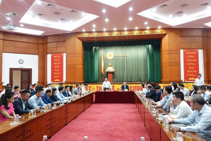 Theo các DN,&nbsp;cần lấy lại niềm tin của nhà đầu tư đối với thị trường chứng khoán