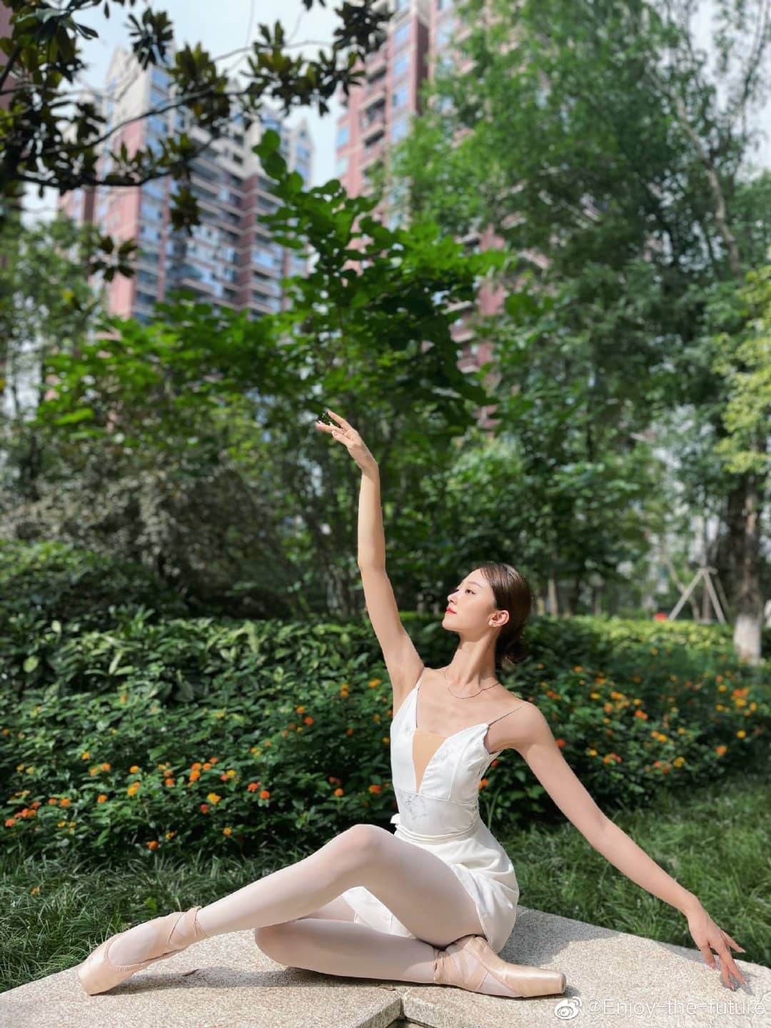 Việc giữ dáng khắt khe cũng là áp lực với vũ công ballet.