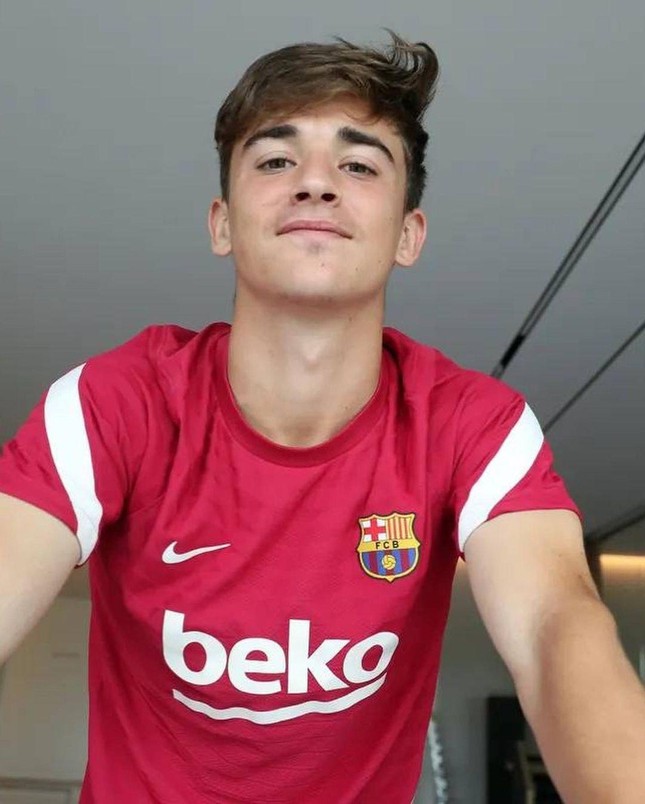 Gavi Pablo - chàng tuyển thủ 2K4 của Tây Ban Nha khiến hội chị em "ôm tim" vì quá đẹp trai - 6