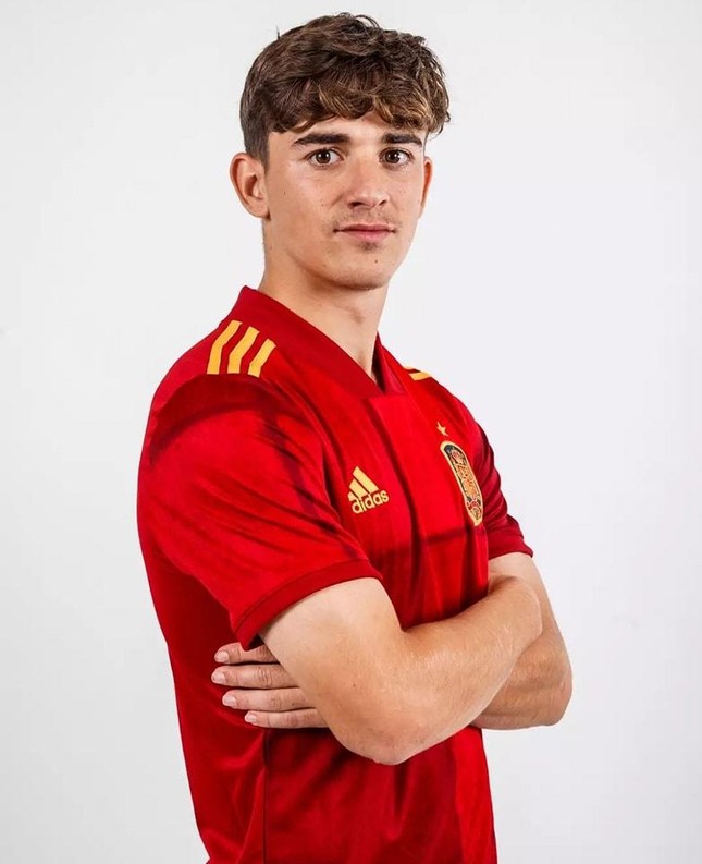 Gavi Pablo - chàng tuyển thủ 2K4 của Tây Ban Nha khiến hội chị em "ôm tim" vì quá đẹp trai - 4