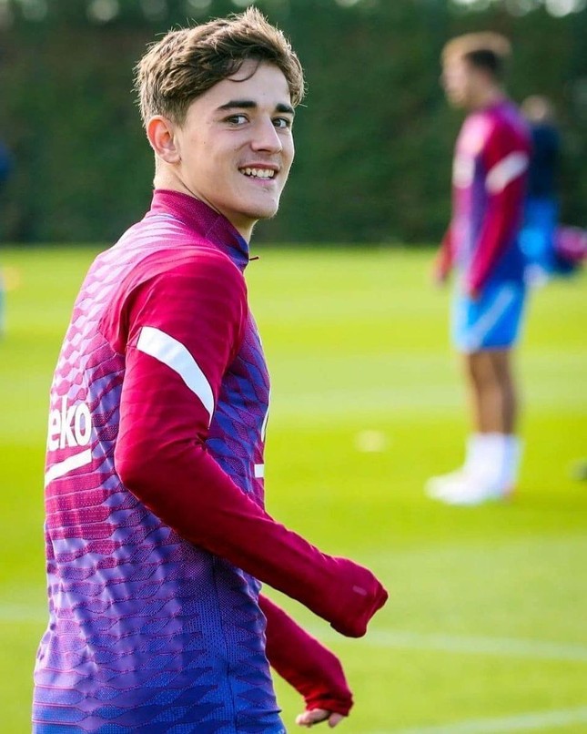 Gavi Pablo - chàng tuyển thủ 2K4 của Tây Ban Nha khiến hội chị em "ôm tim" vì quá đẹp trai - 7