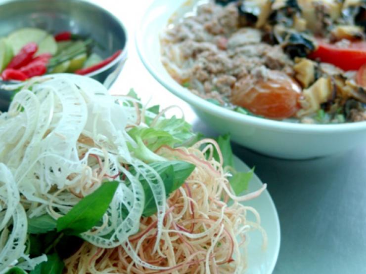 Thị trường - Tiêu dùng - Loại rau bình dân tại chợ Việt được bán giá "trên trời" ở Nhật