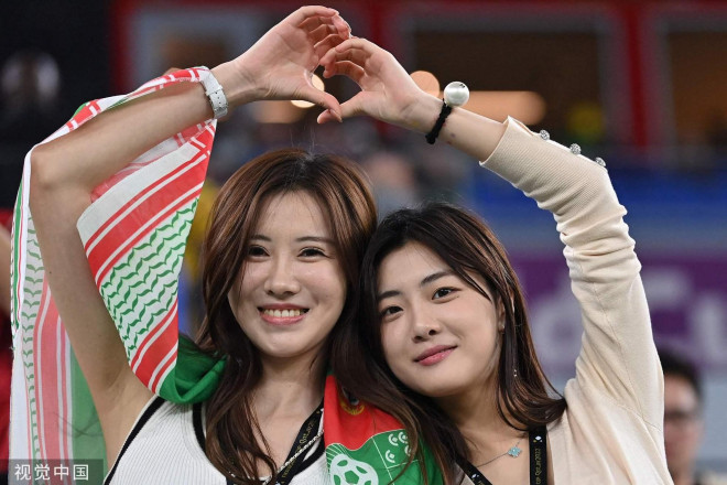 Hẳn họ rất hài lòng với chiến thắng
của đội bóng cùng anh chàng Ronaldo mình yêu quý