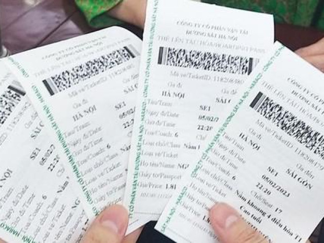 Thị trường - Tiêu dùng - Mua vé tàu Tết trên mạng xã hội coi chừng tiền mất tật mang