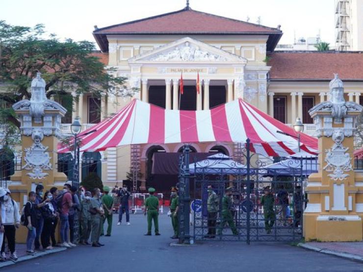 Tin tức trong ngày - Tin tức hôm nay (25-11): Xét xử vụ bạo hành khiến bé gái 8 tuổi ở Bình Thạnh tử vong