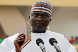 Thế giới - Quốc gia lên kế hoạch mua dầu bằng vàng