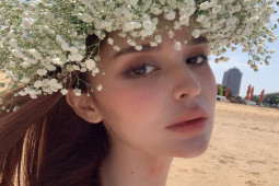 Làm đẹp - Cô gái Tân Cương xinh như mộng đến mức bị dùng hình ảnh PR cho việc sửa mũi