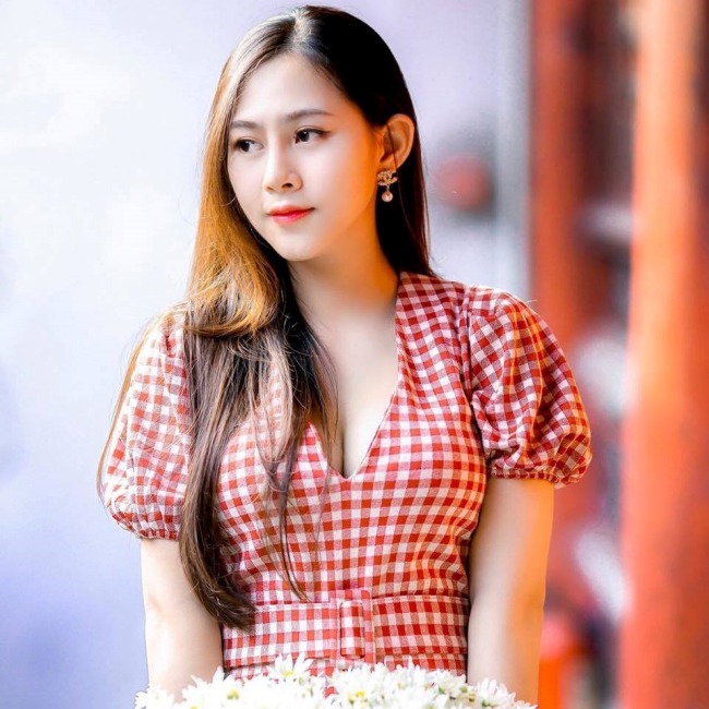 Loạt ảnh gợi cảm của cô trên trang cá nhân nhận được nhiều khen ngợi từ người hâm mộ.&nbsp;
