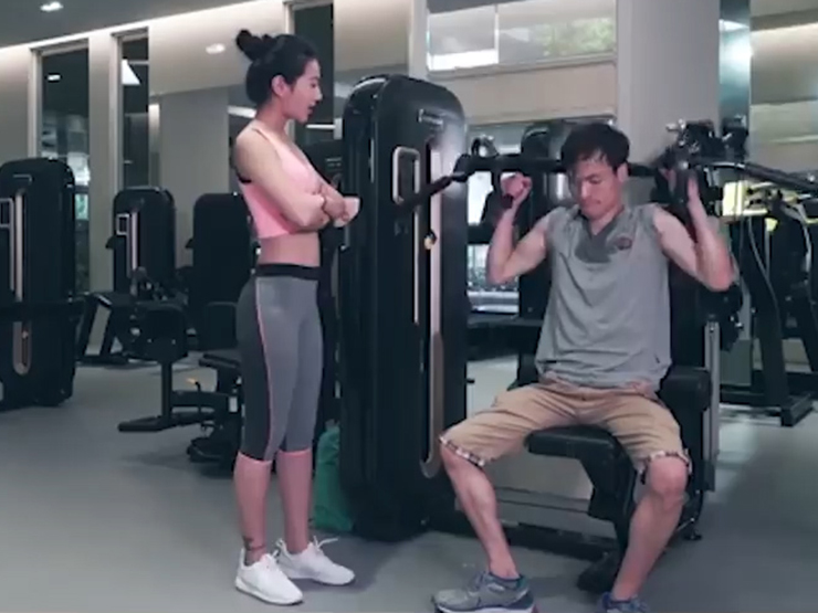 Clip hài hước - Chiếc máy các quý ông dùng càng nhiều chị em càng dễ "đổ"