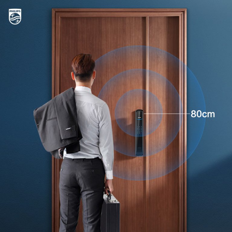 Mở khoá bằng công nghệ nhận diện gương mặt trong phạm vi 80cm mà không cần bất cứ thao tác gì thêm trên khoá thông minh Philips