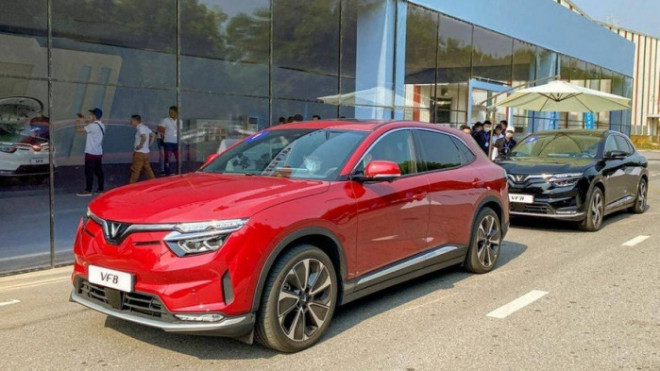 VinFast VF8 tại Việt Nam đang có giá cao hơn đôi chút so với ở Mỹ