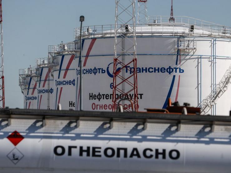 Phương Tây có áp trần giá dầu, Nga cũng ”không hề hấn”?