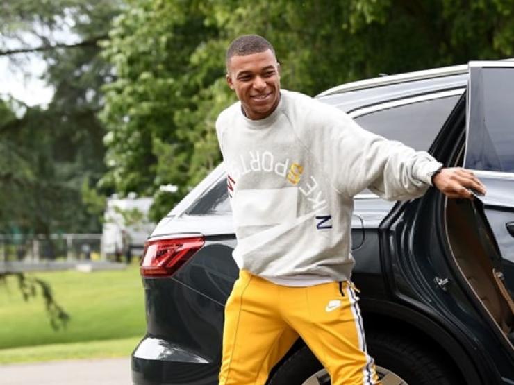 Kinh doanh - Cầu thủ trẻ ở World Cup kiếm 2.000 tỷ/năm, "vượt mặt" đàn anh Cristiano Ronaldo, Messi