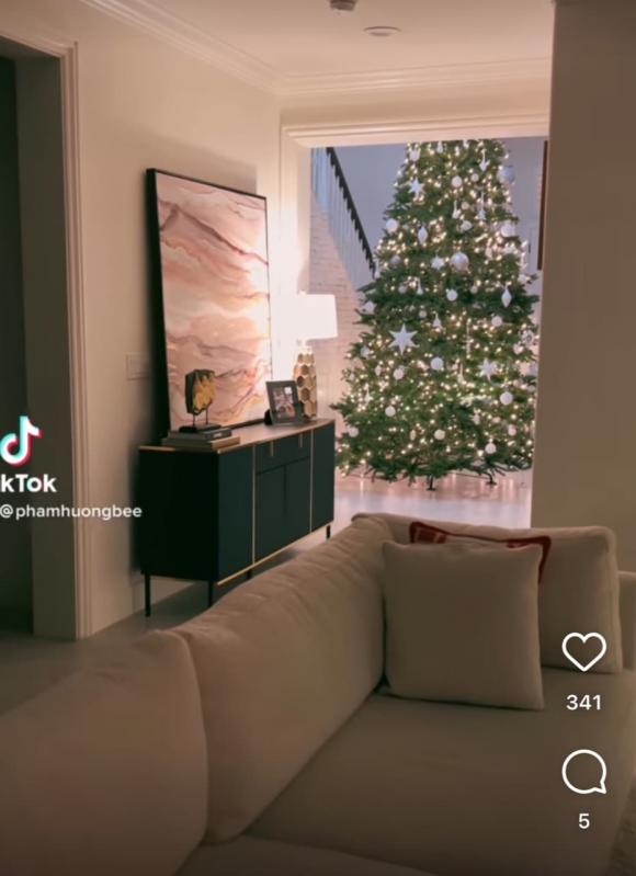 Mọi góc đều tràn ngập không khí giáng sinh