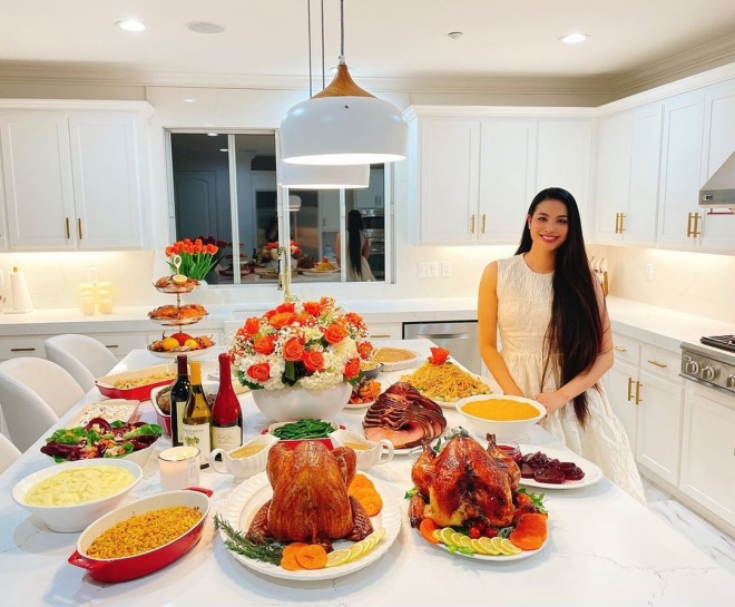 Là nơi cô bày biện những món ăn như nhà
hàng