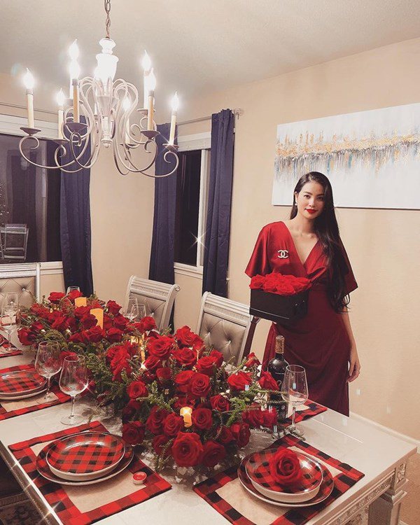 Sắc đỏ ngập tràn vào dịp Lễ Tạ ơn.