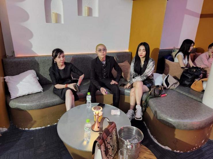 Pháp luật - Bắt bà trùm Dung "thà" tổ chức tiệc sinh nhật bằng chất cấm cho đàn em ở quán bar