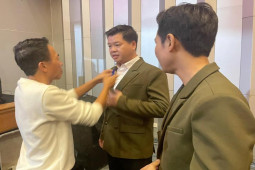 Nhạc - Việt Hoàn tặng quà bất ngờ cho Đăng Dương, Lê Anh Dũng trước thềm liveshow