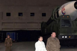 Thế giới - Ông Kim thăng chức cho nhiều sĩ quan, tiết lộ mục tiêu về lực lượng hạt nhân