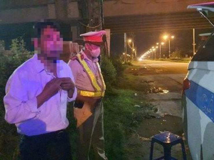 Tin tức trong ngày - Clip: Nhậu xỉn, không ký biên bản vì còn tỉnh, còn về được