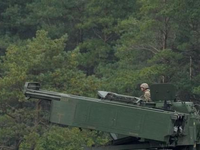 Thế giới - Thiếu vũ khí, Mỹ tính cung cấp cho Ukraine loại bom nhỏ giá rẻ