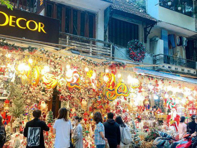 Thị trường - Tiêu dùng - Hàng Mã nhộn nhịp trước thềm Giáng sinh 2022