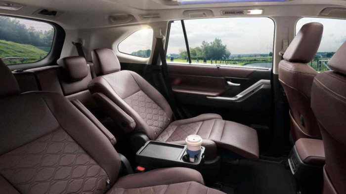 Thêm nhiều tiện nghi, Toyota Innova có tìm lại được vị thế tại Việt Nam? - 4