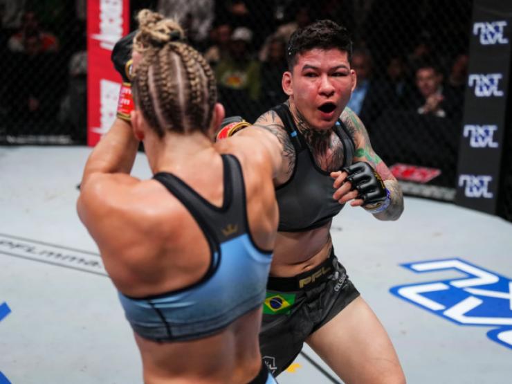 Thể thao - Đả nữ "xăm trổ hổ báo" hạ gục "Độc cô cầu bại" ở trận đấu 24 tỷ đồng