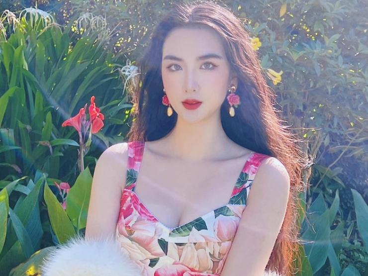 Làm đẹp - 2 hot girl 9x vừa giàu, vừa đẹp, chăm chỉ tập gym để có dáng đẹp như búp bê sống