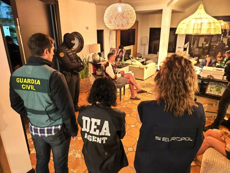 Thế giới - Cảnh sát châu Âu triệt phá "siêu băng đảng" ma túy, bắt 6 ông trùm ở Dubai