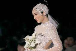 Đời sống Showbiz - Diệp Bảo Ngọc bất ngờ diện váy cưới, hé lộ chuyện tình với bạn trai doanh nhân