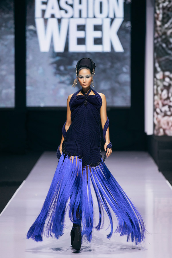 Vũ Việt Hà cho biết H'Hen Niê là sự lựa chọn hoàn hảo giúp anh truyền tải được tinh thần, thông điệp của bộ sưu tập. 