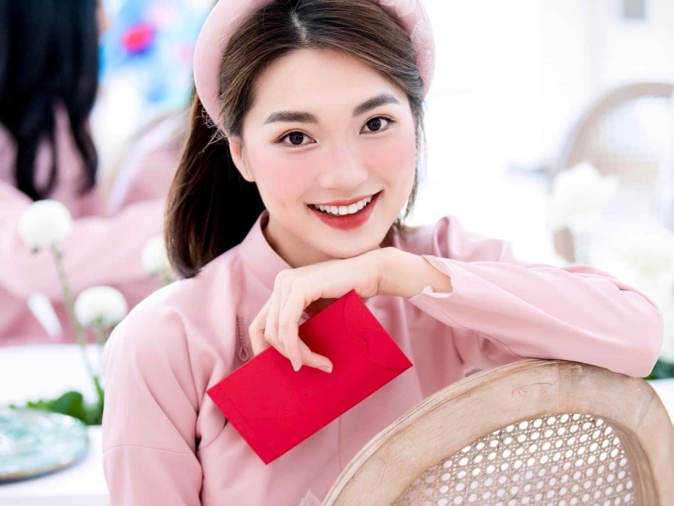 Làm đẹp - Nhan sắc như hoa như ngọc của người đẹp Nghệ An "gây sốt" trong lễ hỏi Ngọc Hân