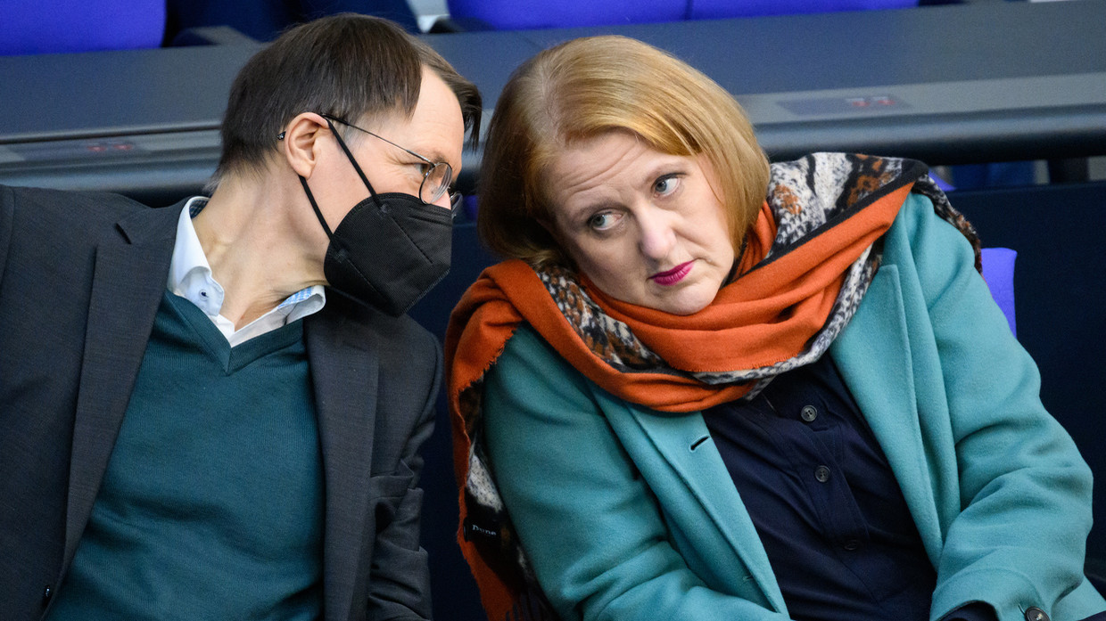 Một số nghị sĩ Đức lo ngại vấn đề sức khỏe do nhiệt độ thấp ở tòa nhà Quốc hội.