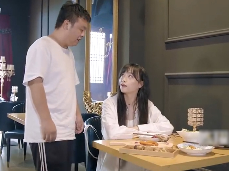 Clip hài hước - Cô gái biết điều hiểu chuyện lại bị bạn trai xem là kẻ "đào mỏ"