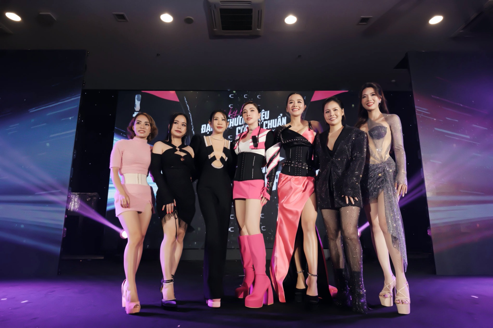 Bảo Thy trở thành đại sứ của Corset Chuẩn, xuất hiện nổi bật giữa dàn TikToker - 2